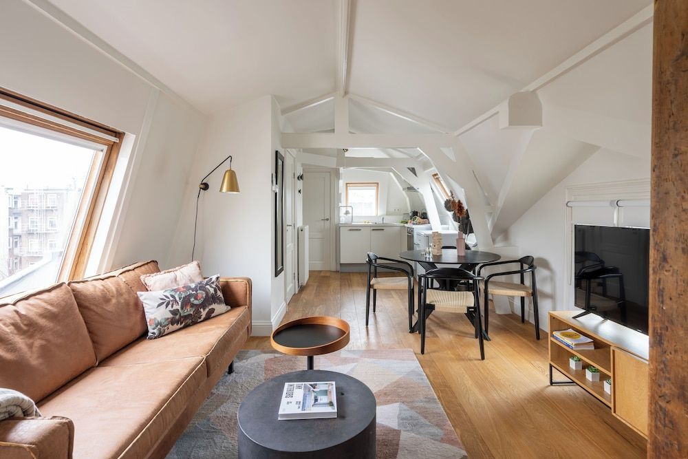 Numa Amsterdam Helmers 1
