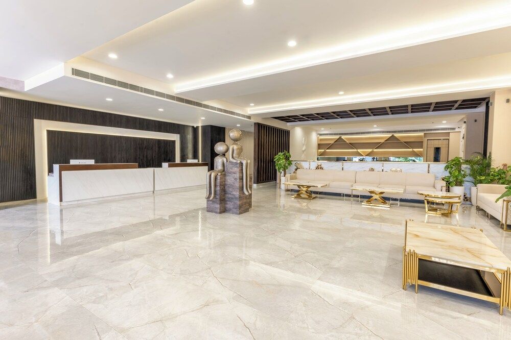 Elinor Hotel 1
