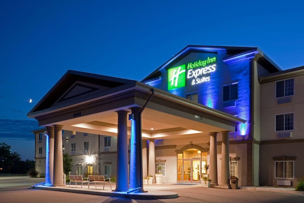 Holiday Inn Express & Suites EAU CLAIRE NORTH by IHG 1