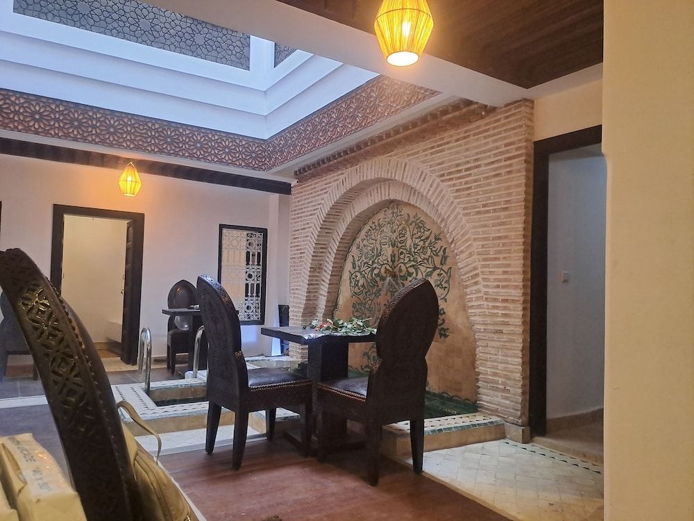Riad Houcinewayback 1