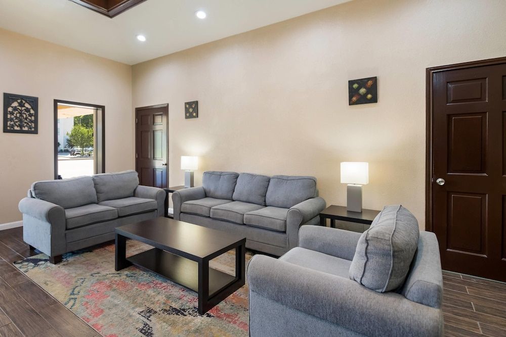 Quality Inn & Suites Lufkin 2