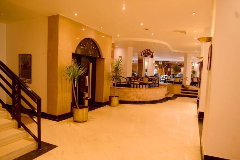Cleopatra Hotel 2
