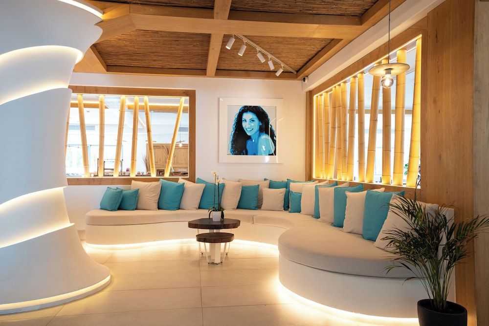 Nikki Beach Resort & Spa Santorini 2