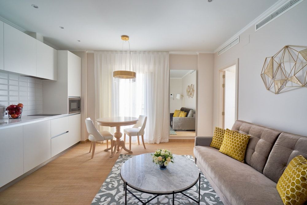 Tandem Soho Suites 1