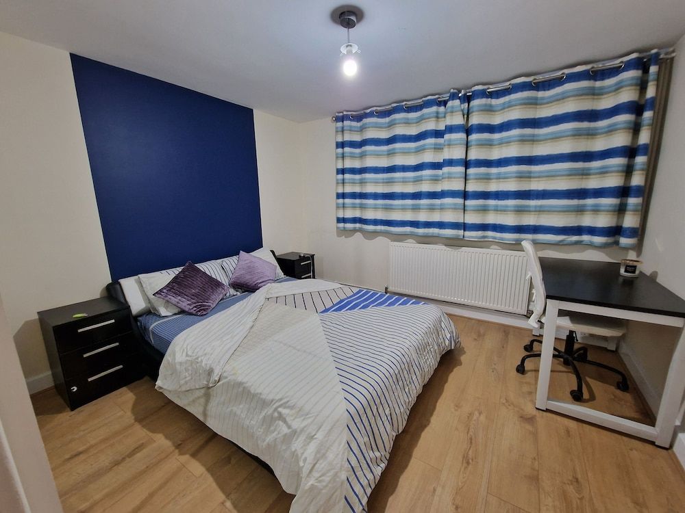 Rooms with Shared Bath Kitchen Parking 1
