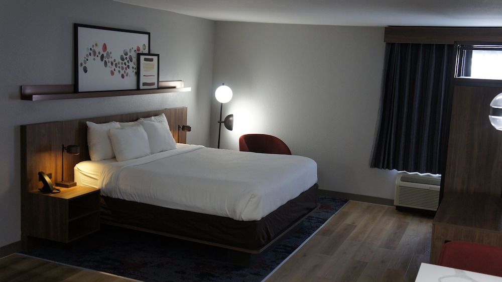 Hawthorn Extended Stay by Wyndham Knoxville 2