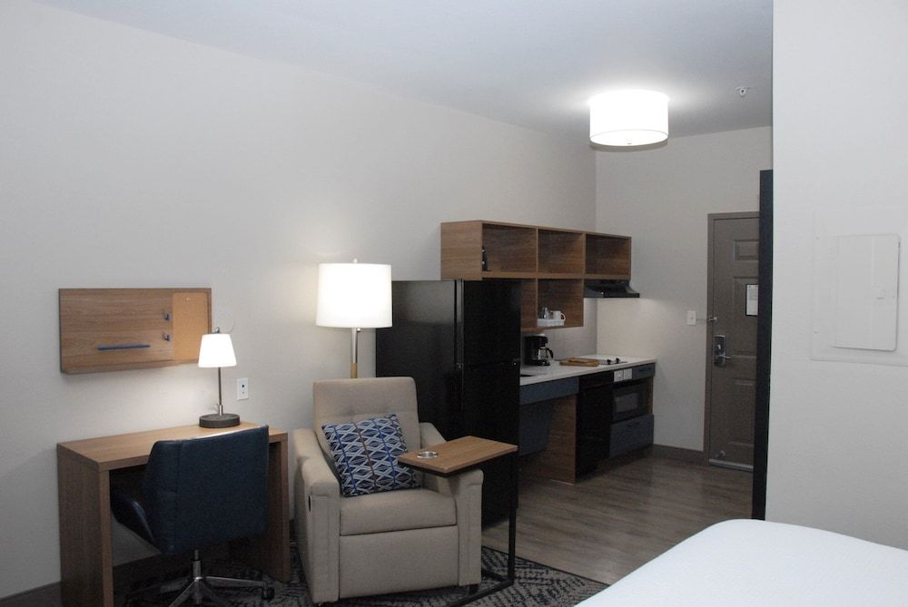 Candlewood Suites TALLAHASSEE by IHG 2