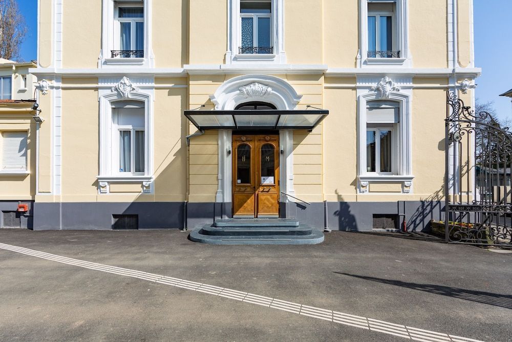 Berti Hotel - Mulhouse Centre Gare 1