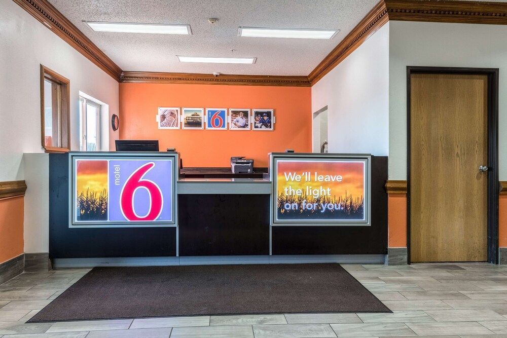 Motel 6-Indianapolis, IN - Southport 2