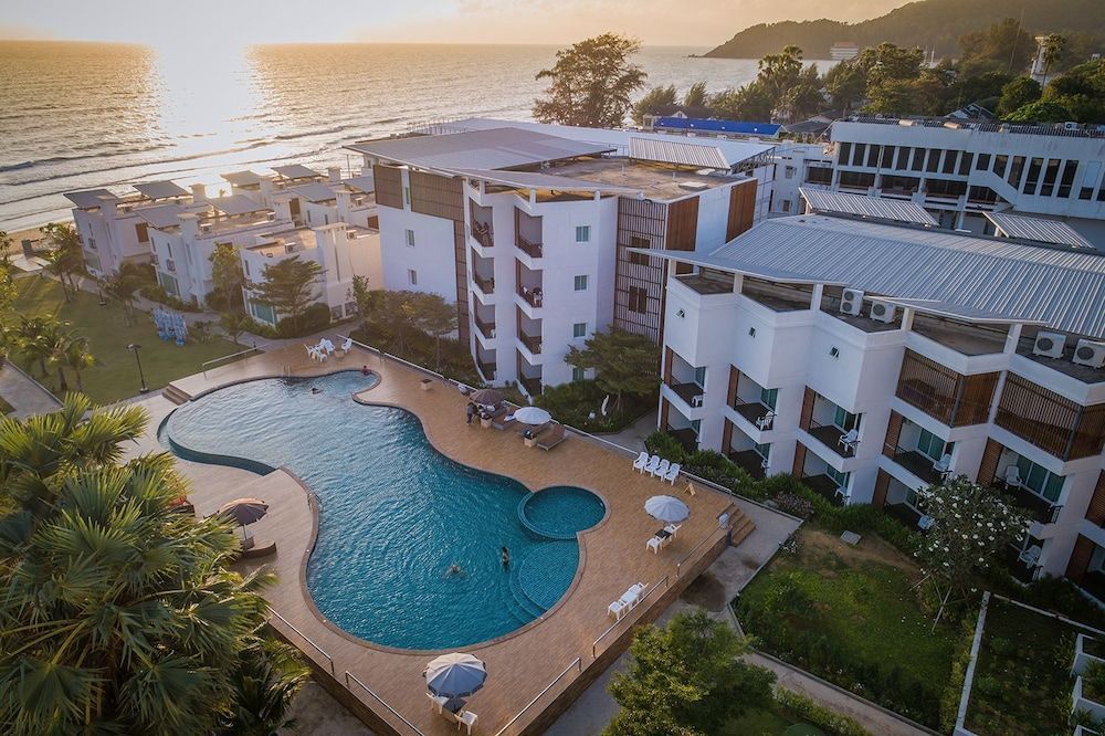 Saint Tropez Resort 1