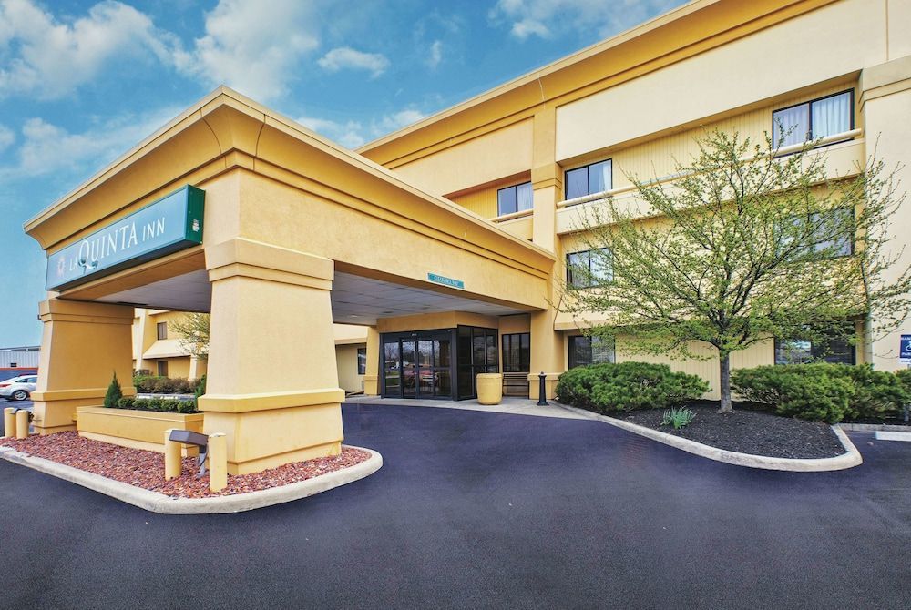 La Quinta Inn by Wyndham Toledo Perrysburg 1
