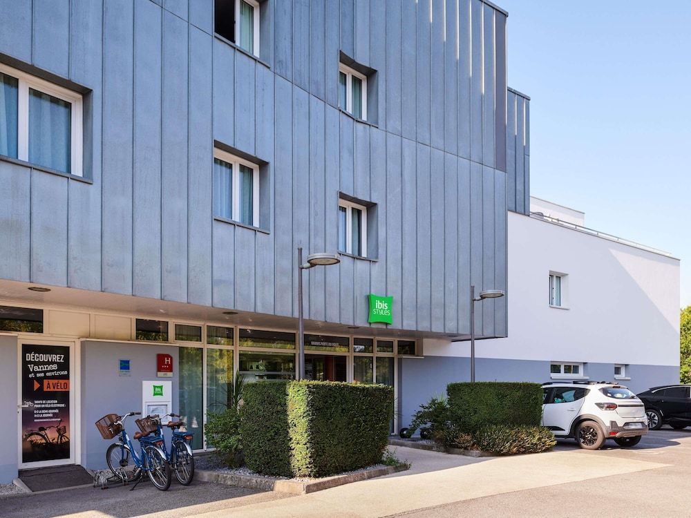 Ibis Styles Vannes Pte Golfe 1