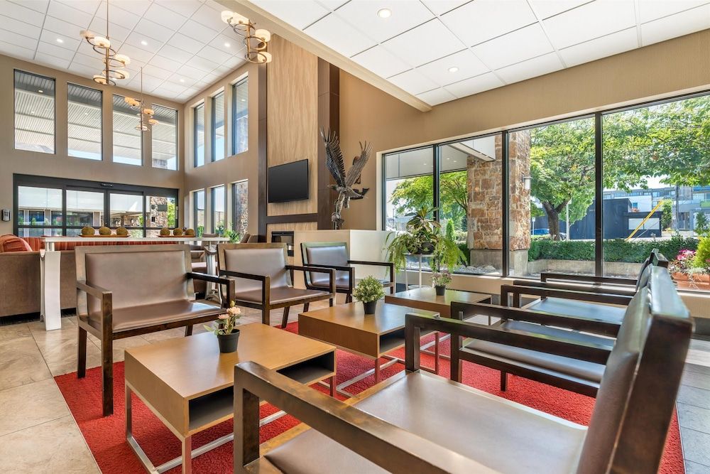 Best Western PLUS Burnaby Hotel 2
