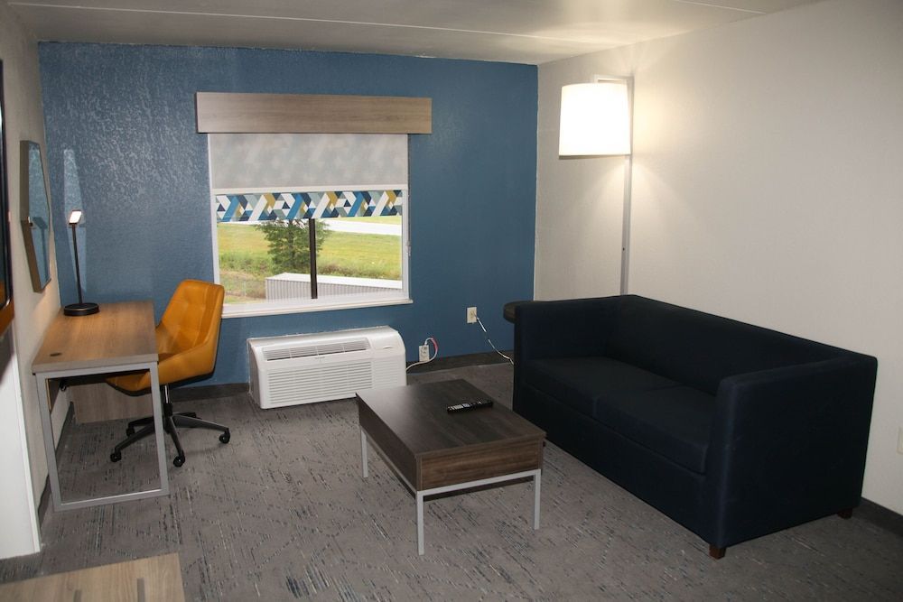 Holiday Inn Express ROCKY MOUNT – SPORTS CENTER by IHG 2