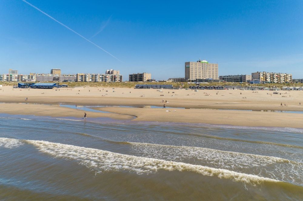 Beachhotel Zandvoort by Center Parcs 1