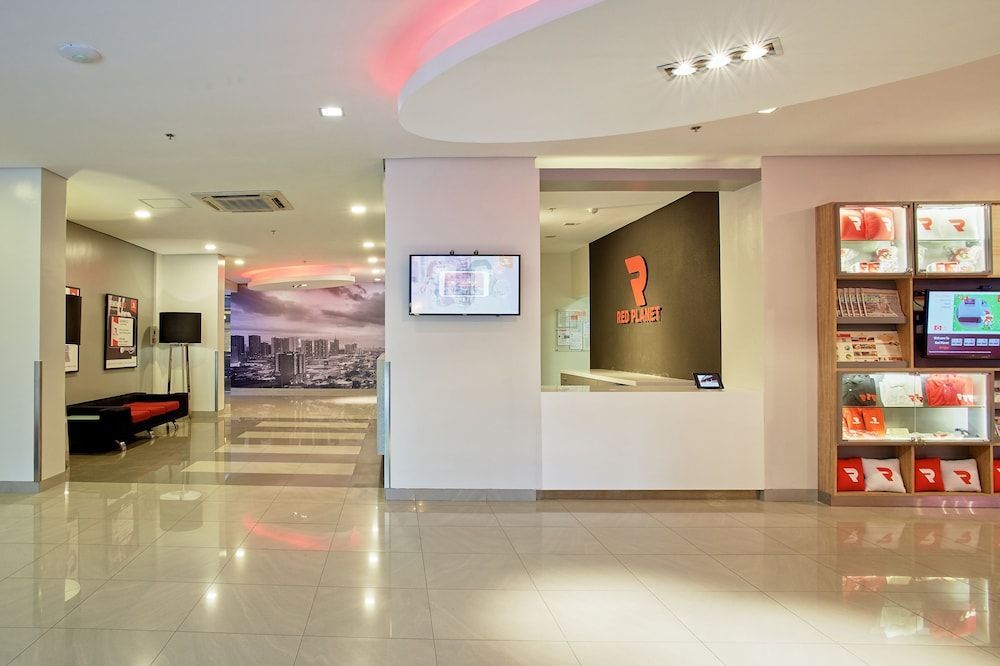 Red Planet Ortigas 2
