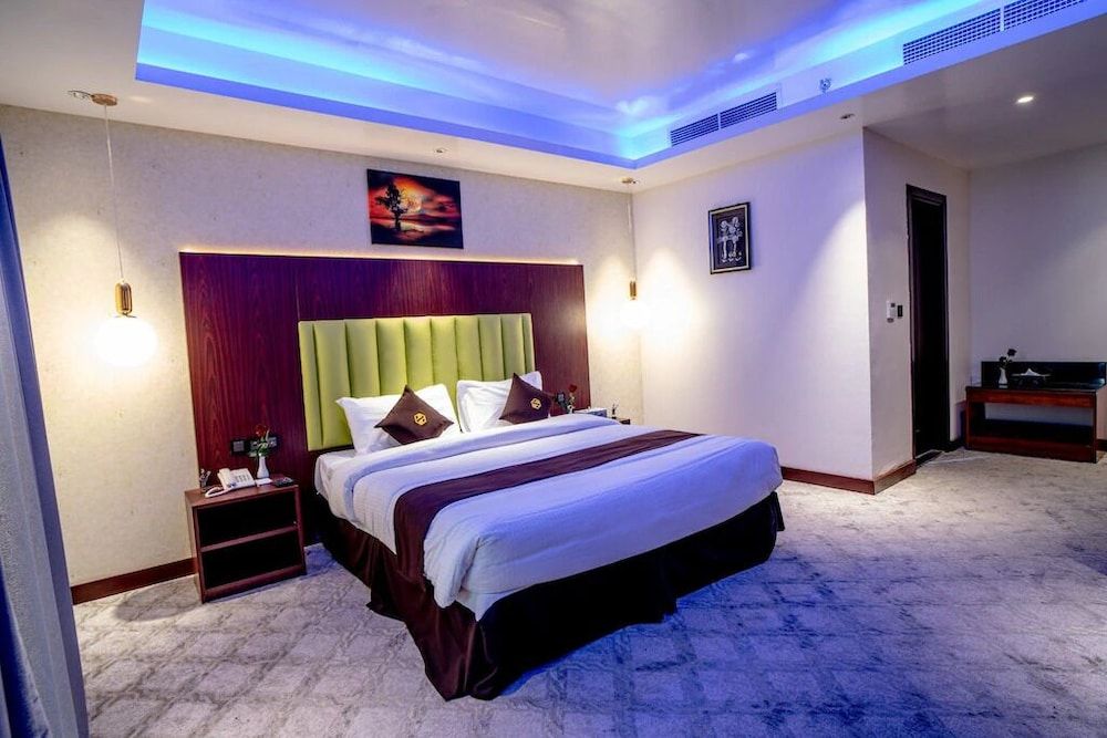 Raha Grand Hotel 1