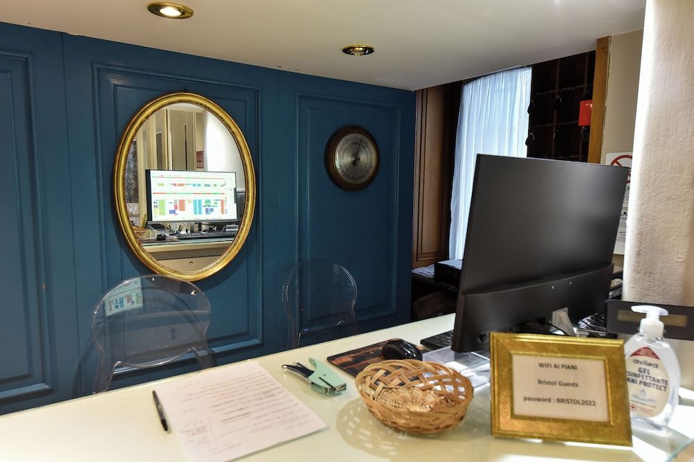 Hotel Bristol 2