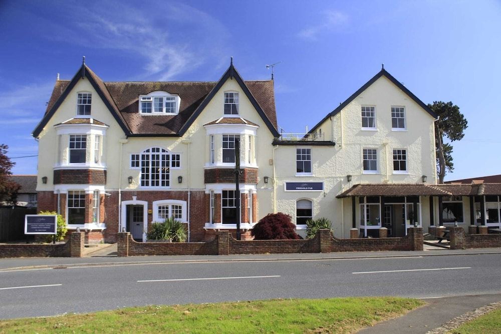 The Birdham Hotel & Restaurant 1