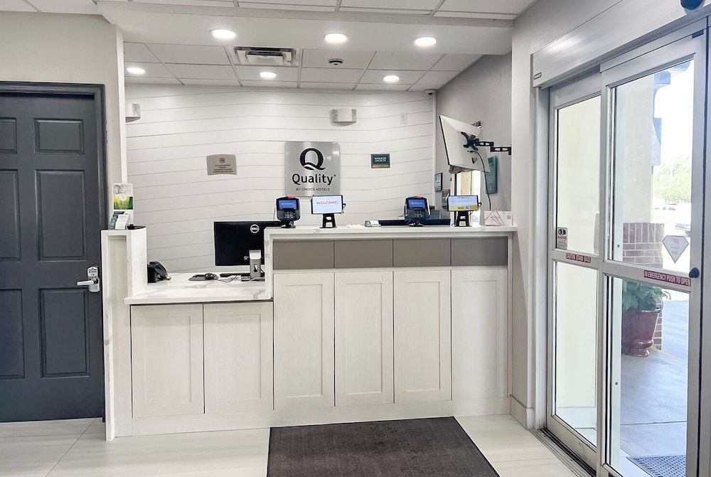 Quality Inn Tampa Airport - Cruise Port 2