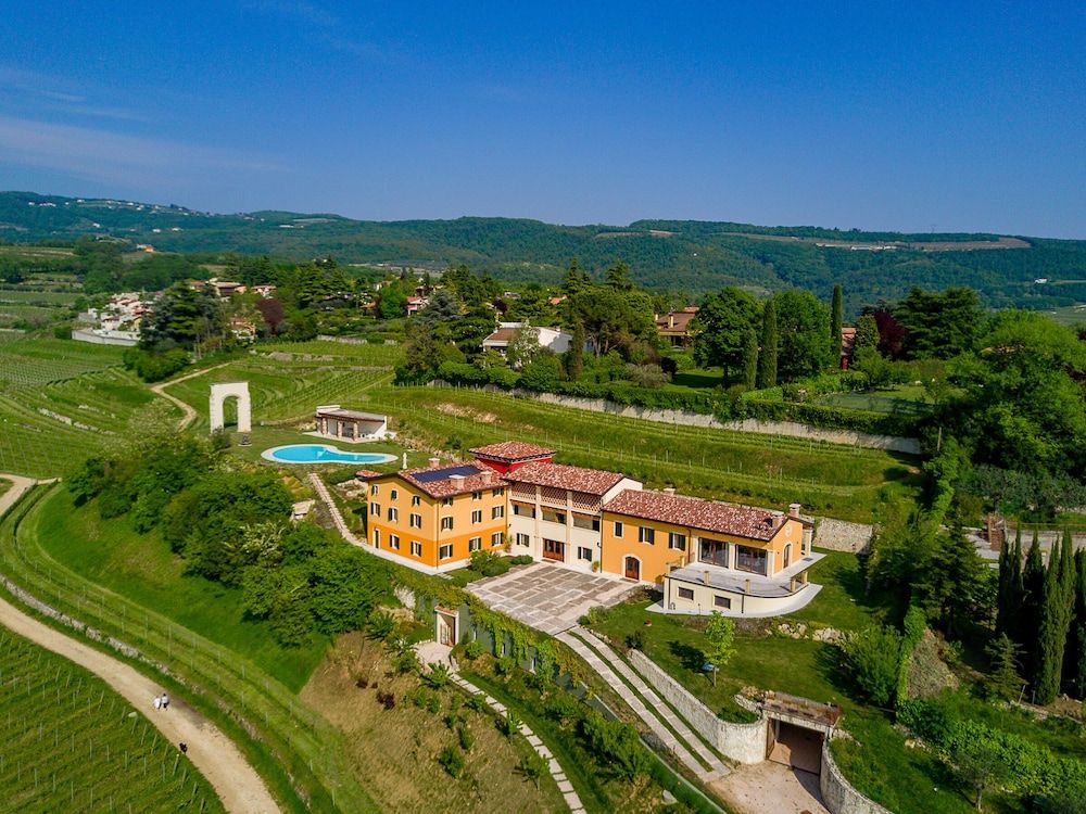 La Fonte degli Dei 1
