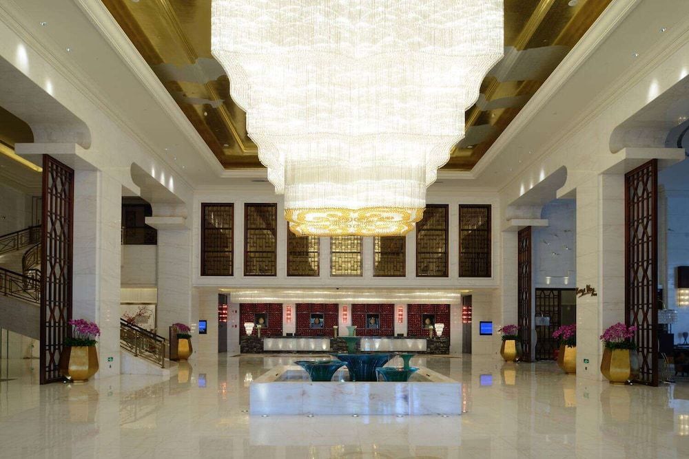 Wyndham Grand Plaza Royale Colorful Yunnan 2