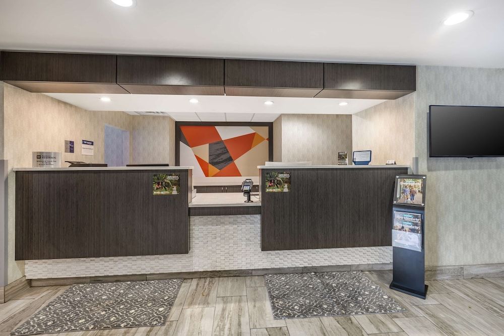 Best Western Plus Spartanburg 2