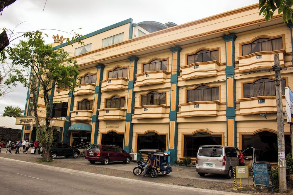 Crown Royale Hotel 1