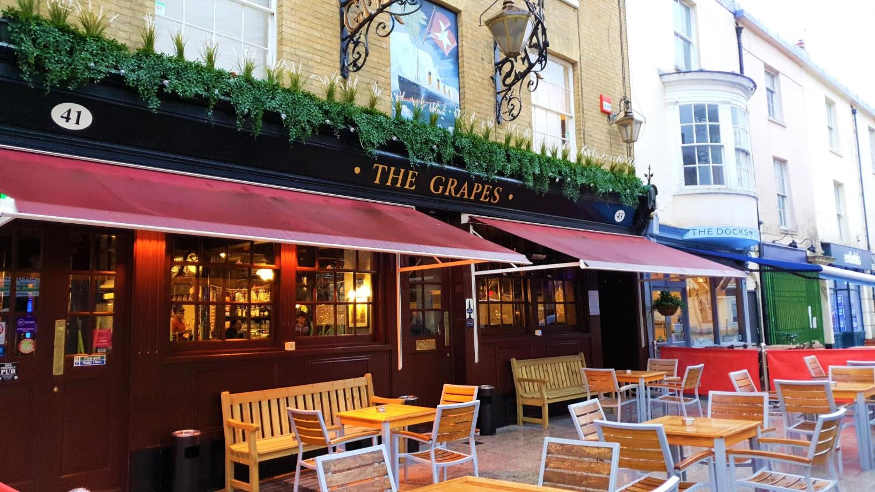 The Grapes 1