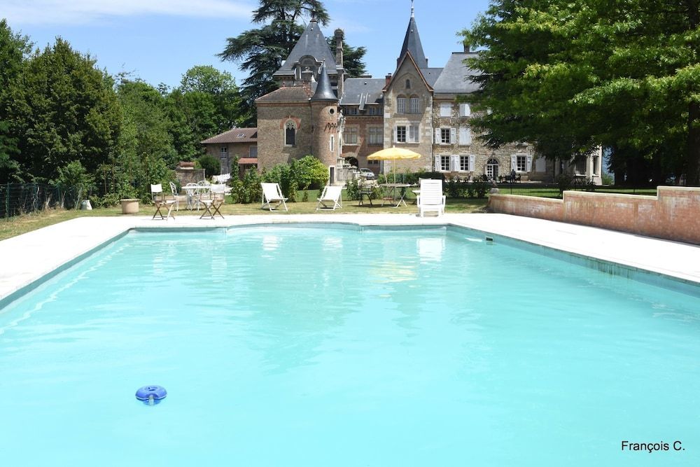 Château de Varambon - chambres d'hôtes et séminaires d'entreprise 1