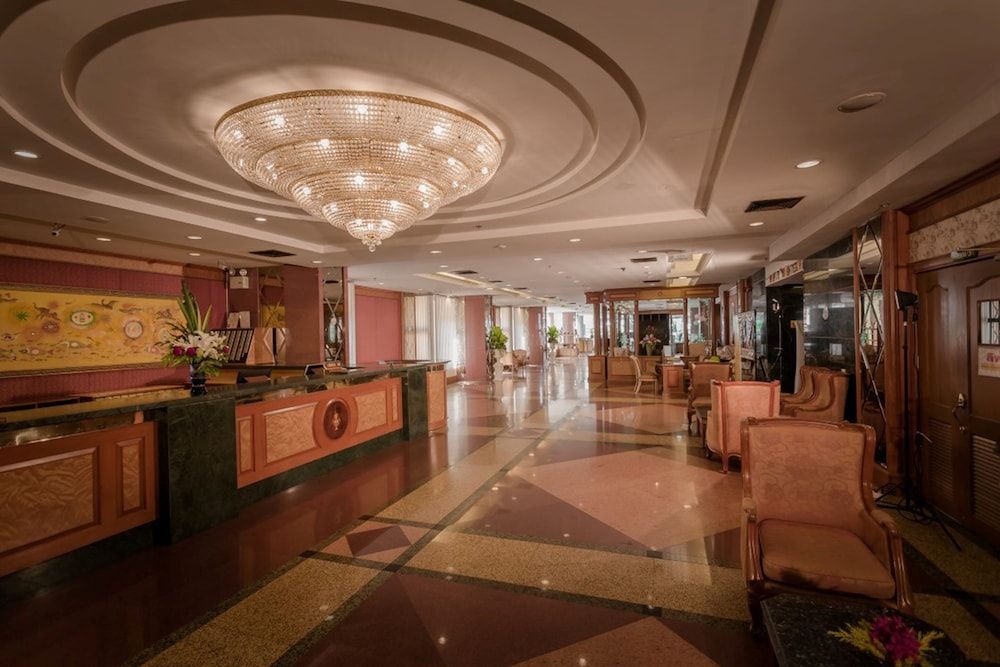 Grand Tower Inn Rama 6 2