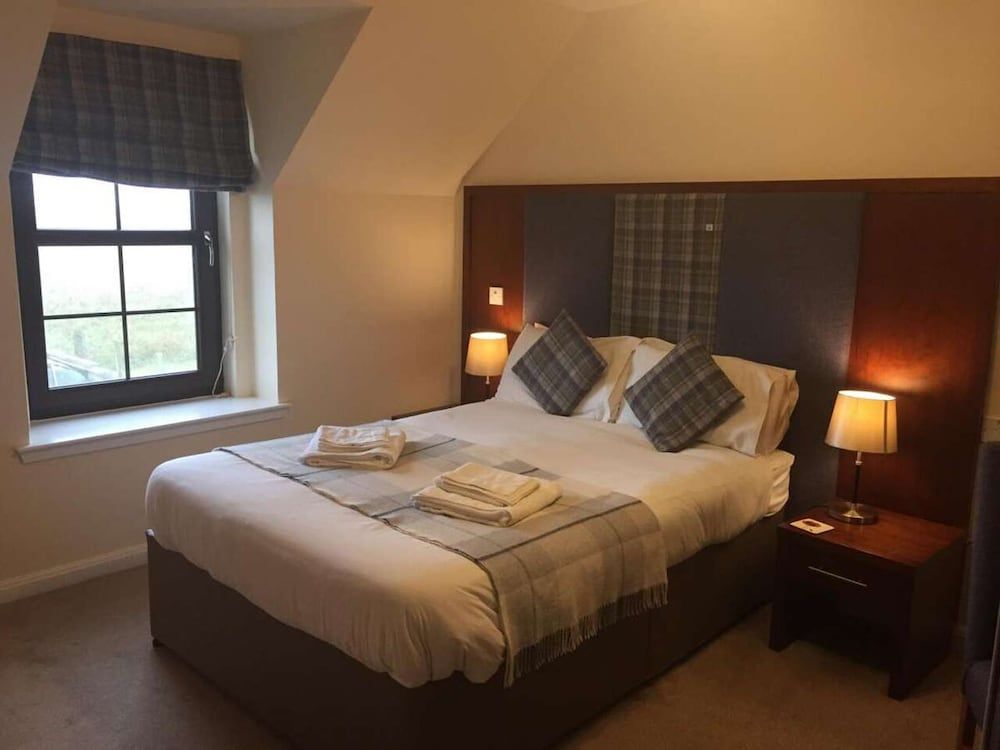 Polochar Inn 1