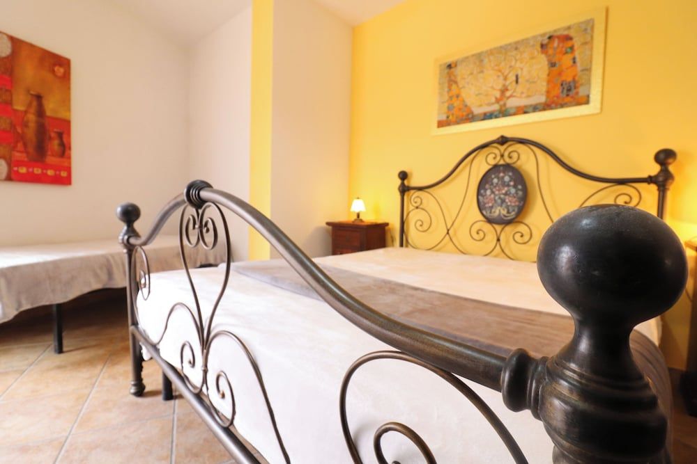Samiras Home Cozy Apartment Near the Beach and Otrantos Historic Center 2