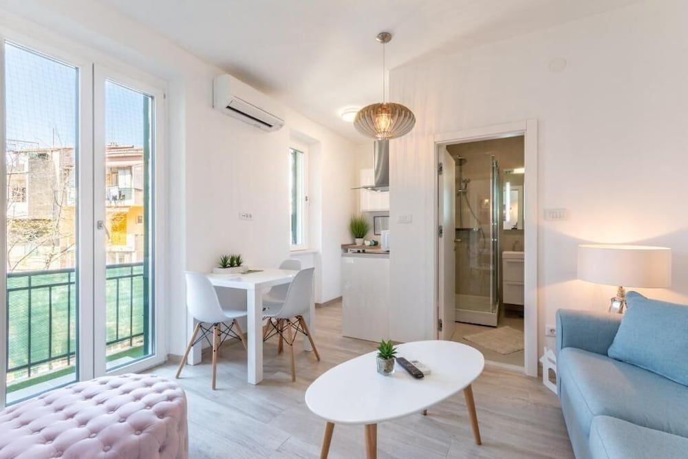 Apartments and Room Poesia 1