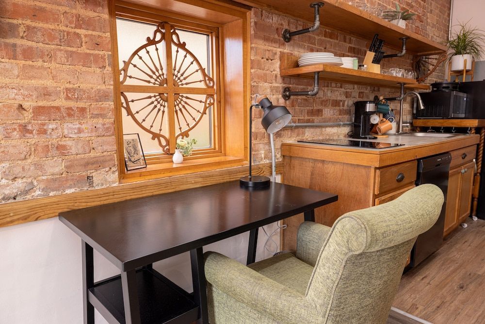Hartwell Suites 1