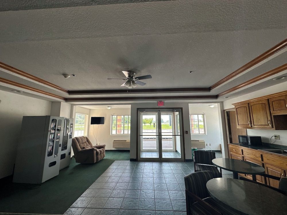 Highland Inn Peculiar 2