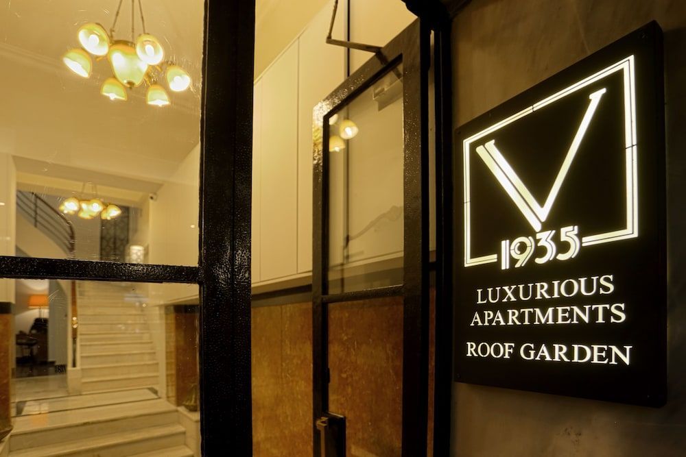 V1935 Luxurious Apartments 2