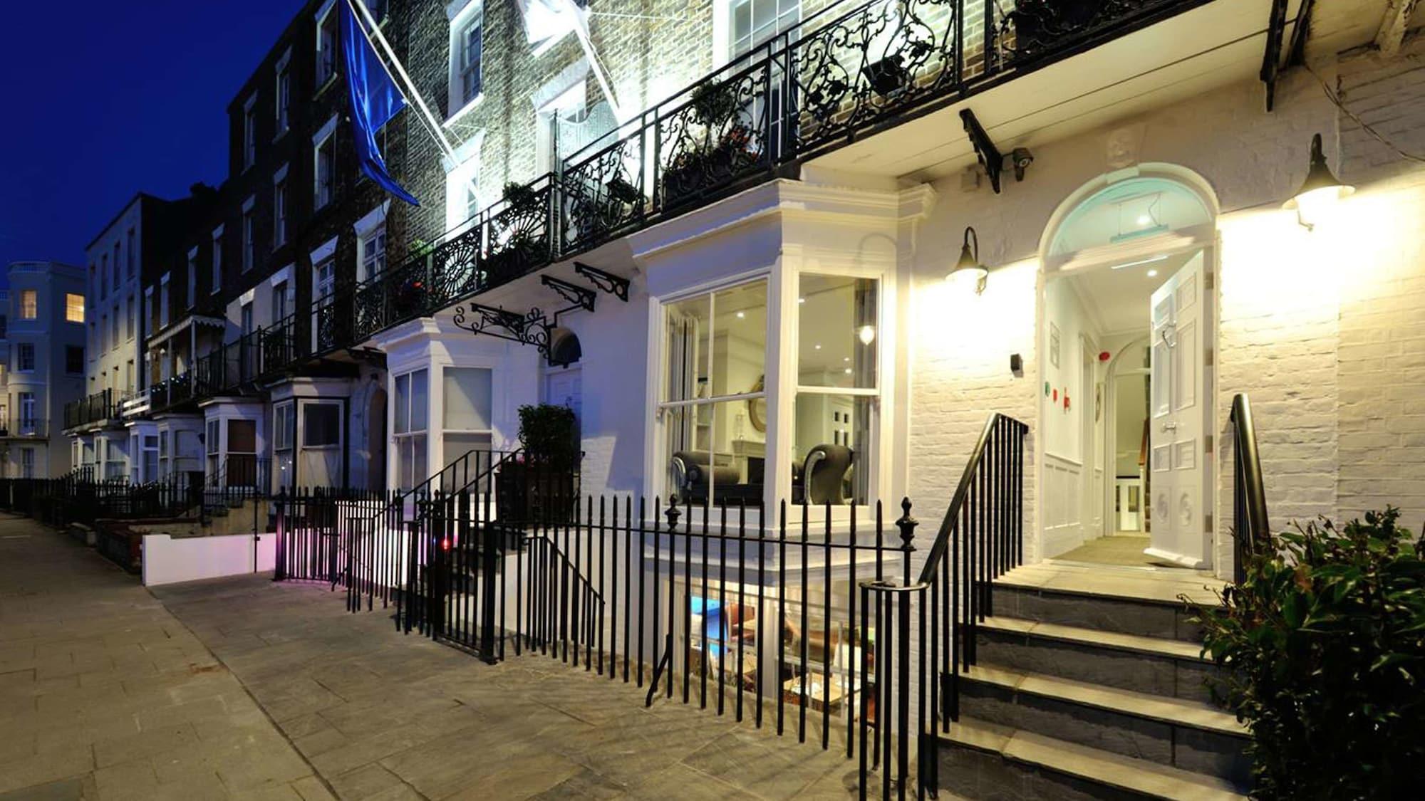 Crescent Victoria Hotel 1