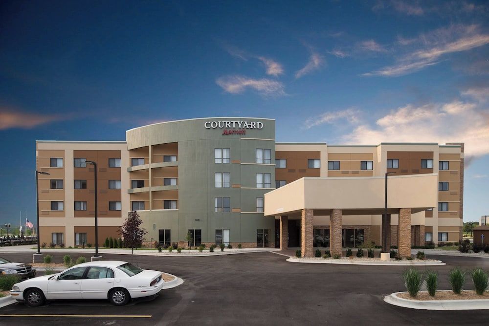 Courtyard by Marriott Bay City 1