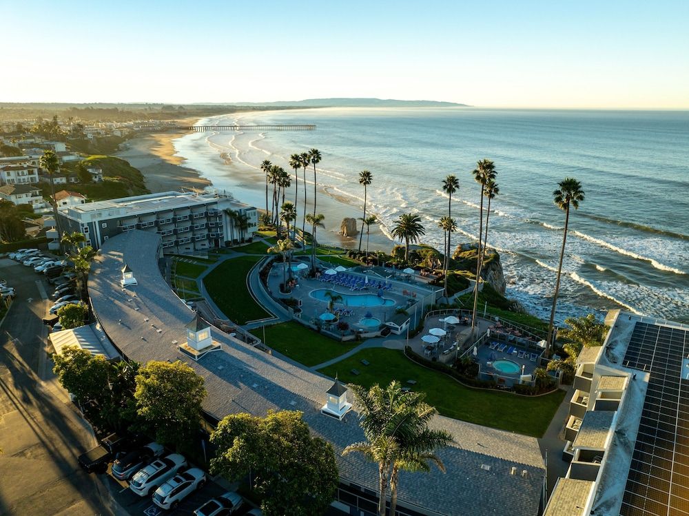 SeaCrest Oceanfront Hotel 1