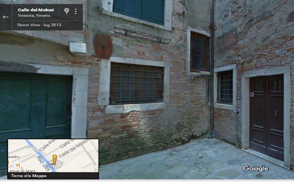 San Polo Canal View Apartments by Wonderful Italy 2