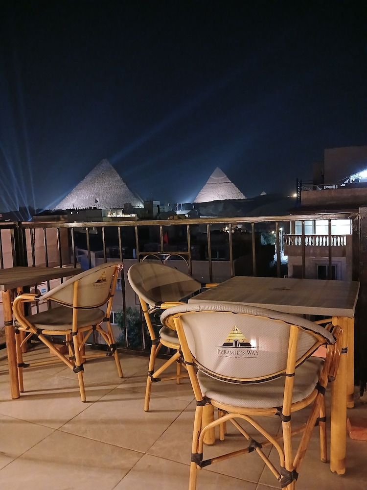 Pyramids way inn 1