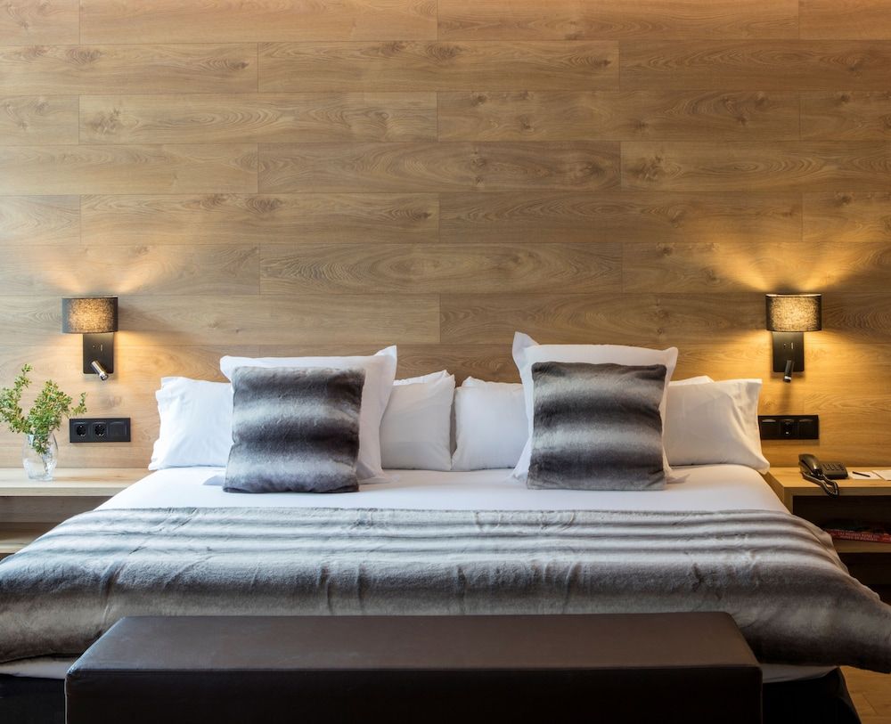 Acta Arthotel 1