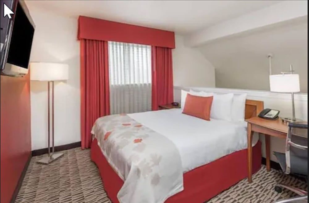 Value Suites Extended Stay - St Louis 2