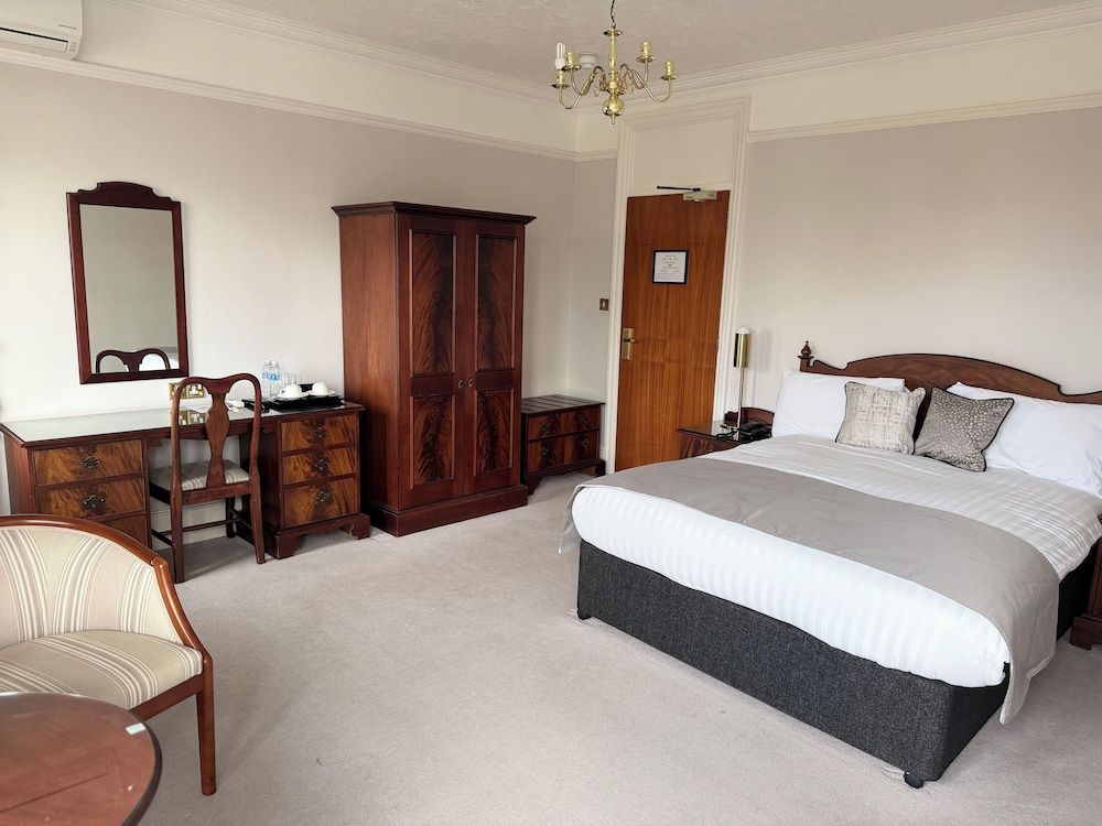 The Windsor House Hotel 1