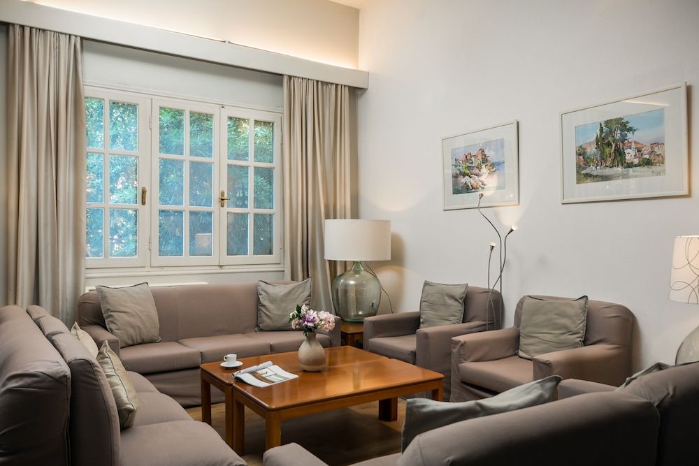 Folies Corfu Town Hotel Apartments 2