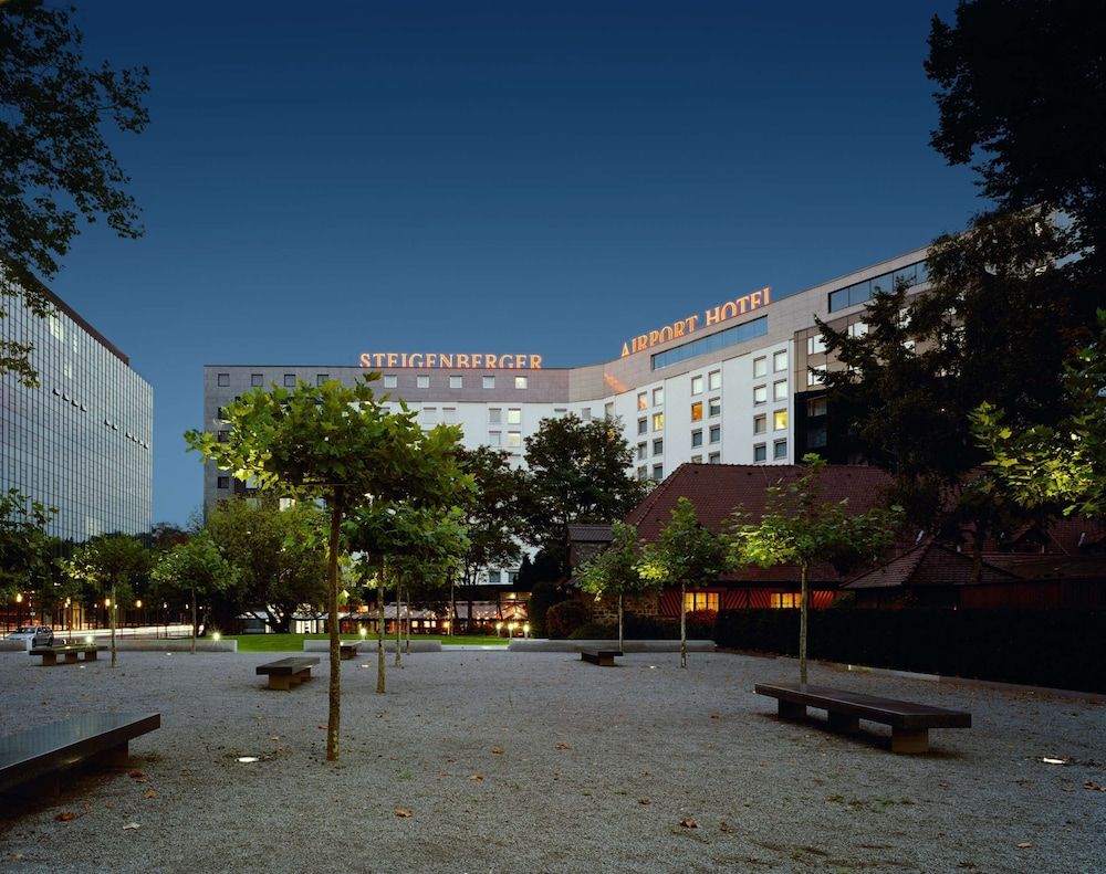 Steigenberger Airport Hotel Frankfurt 1