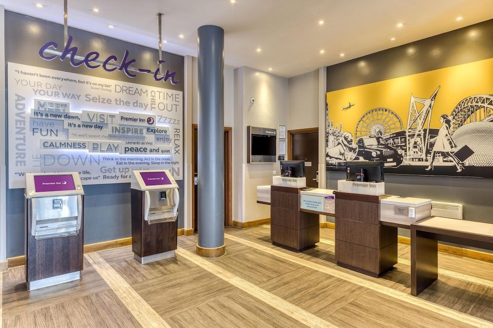 Premier Inn Sheffield City Centre Angel St 2