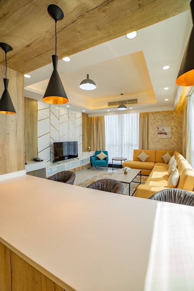 Platinum Coast Hotel Apartments 1