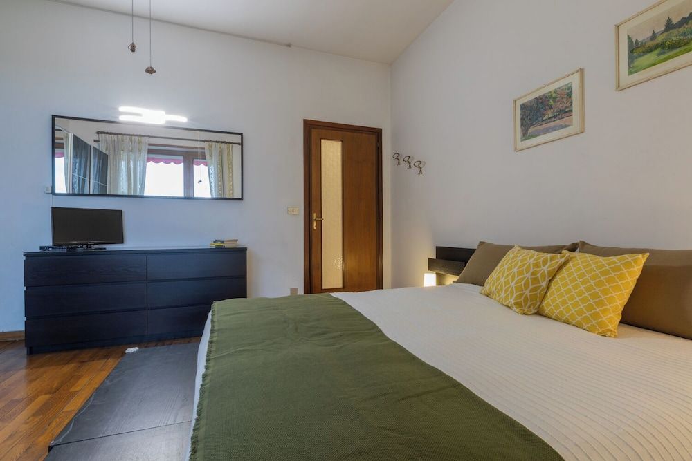 Adriano Apartment by Wonderful Italy 1